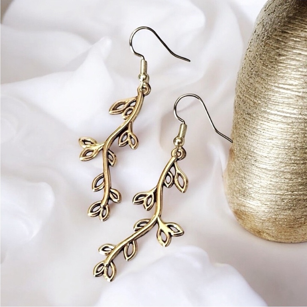 5 For $25💫Long Elegant Golden Branch Earrings
